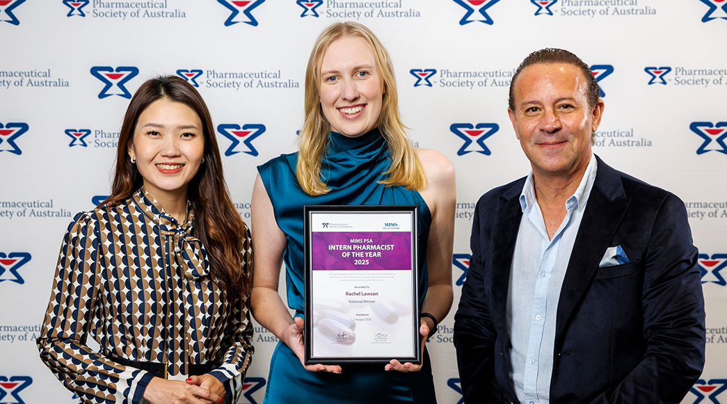 image ofIntern of the year winner, Rachel Lawson with PSA National President, Fei Sim